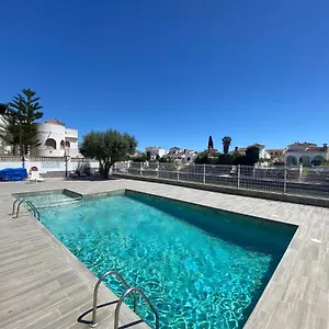Lcdm Apartamento Vista Canal Y Piscina Comunitaria , Ampuriabrava España